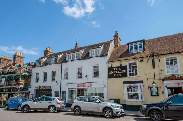 3 Bedroom Flat To Rent In Wareham, BH20