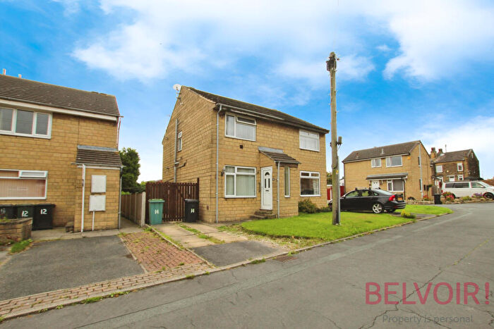 2 Bedroom Semi-Detached House For Sale In Chalner Avenue, Leeds, LS27