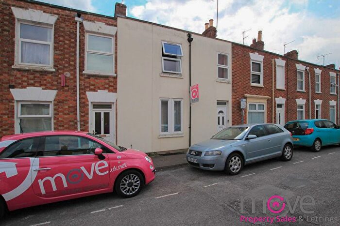 5 Bedroom Terraced House To Rent In Albert Street, Cheltenham, GL50