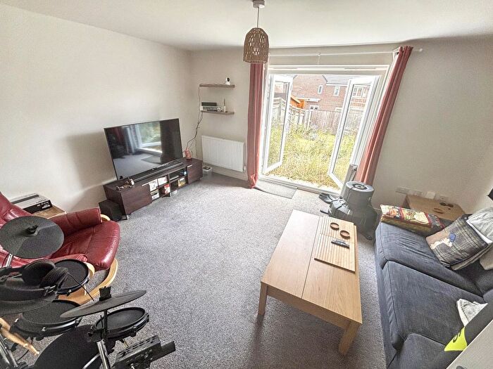 3 Bedroom Detached House To Rent In Hindscarth Way, Leeds, LS9