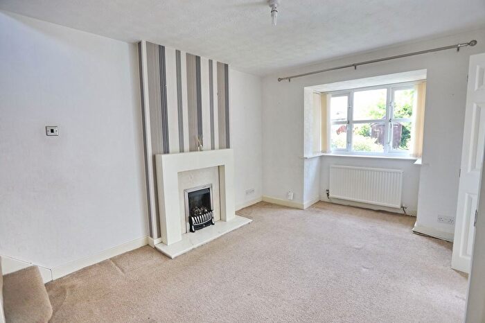 2 Bedroom Semi-detached House For Sale In Tweedsdale Close, Whitefield, M45