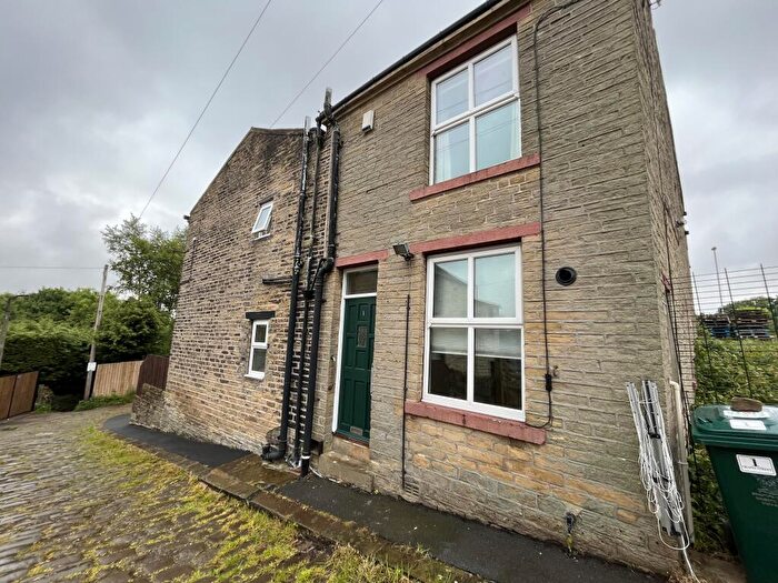 1 Bedroom Cottage To Rent In Chapel Street, Wibsey, Bradford, BD6