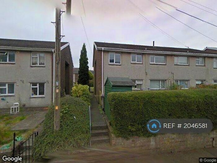 2 Bedroom Flat To Rent In Llys Dulais, Crynant, Neath, SA10
