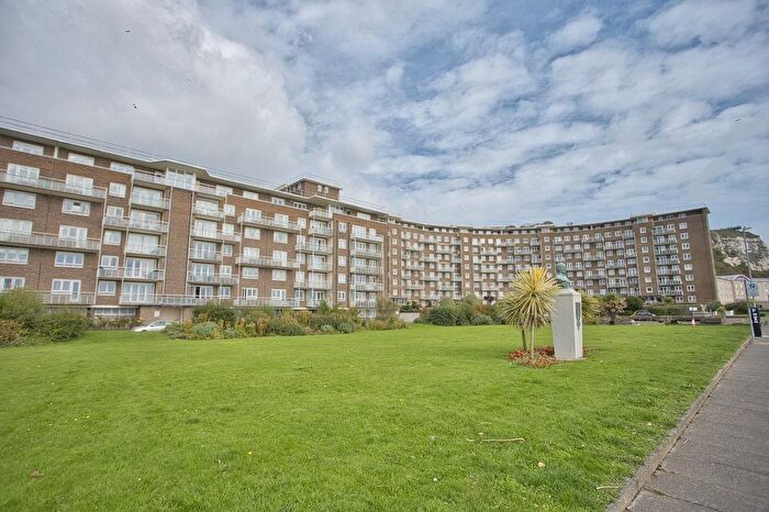 2 Bedroom Flat For Sale In The Gateway, Dover, Kent, CT16