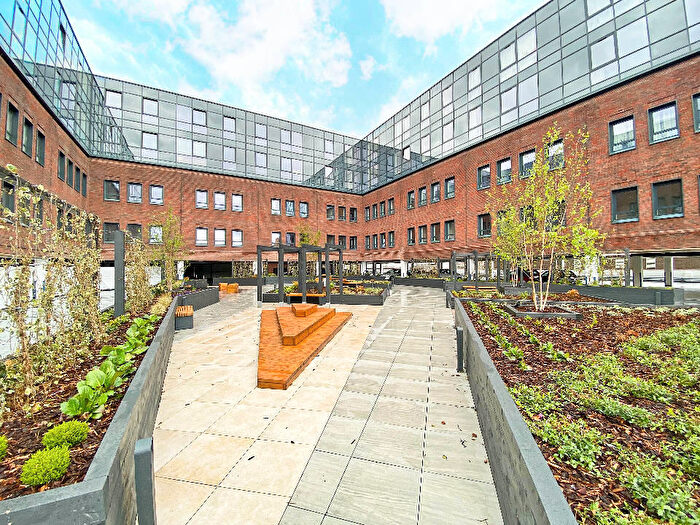 1 Bedroom Flat To Rent In Pembroke Broadway, Camberley, Surrey, GU15