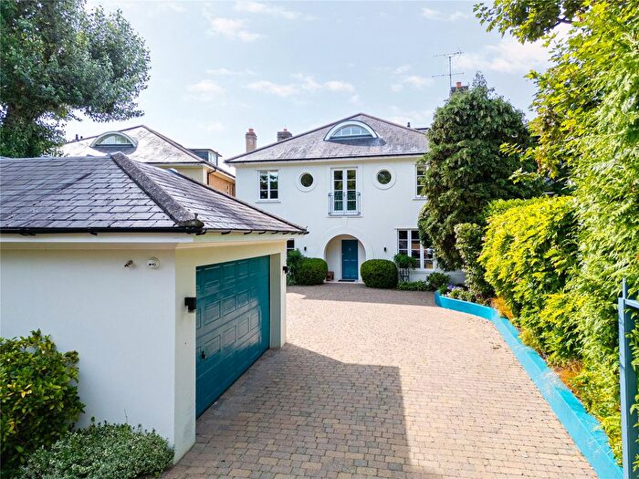 5 Bedroom Country House For Sale In Chester Road, Wimbledon, SW19
