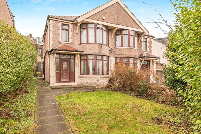 3 Bedroom Semi Detached House For Sale In Sixth Avenue, Bradford, BD3