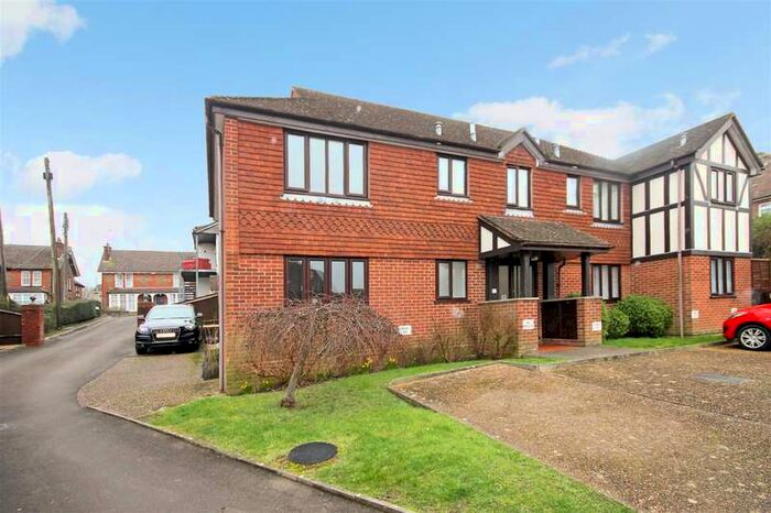 1 Bedroom Flat To Rent In Foundry Court, Burgess Hill, RH15