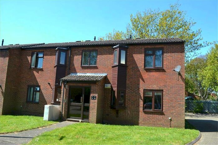1 Bedroom Flat To Rent In Bellevue Close, Potton, SG19