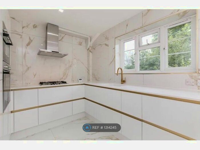 1 Bedroom Flat To Rent In Du Cane Road, London W12
