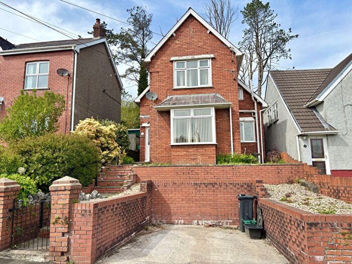 3 Bedroom Detached House For Sale In Bronywawr, Pontardawe, Swansea., SA8