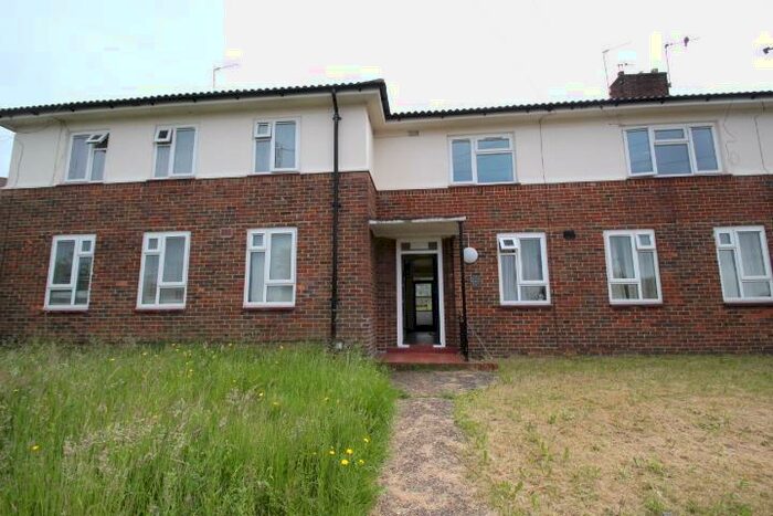1 Bedroom Flat To Rent In Batchwood Green, Orpington, Kent, BR5
