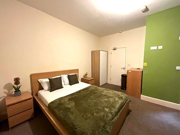 Studio To Rent In Room, Highfield Road, Wheatley, DN1