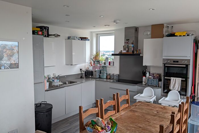 3 Bedroom Flat For Sale In Callier House, Edgware, HA8