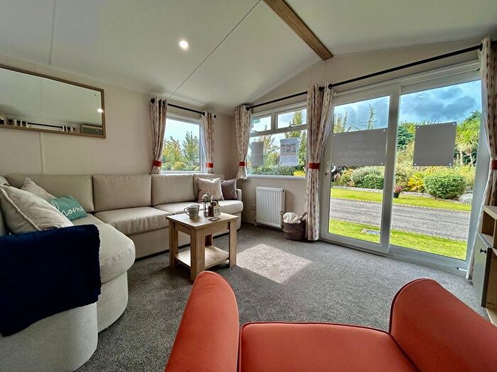 2 Bedroom Park Home For Sale In Halt Road, Goonhavern, Truro, TR4