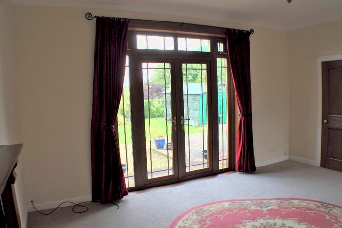 3 Bedroom Bungalow To Rent In Pitbauchlie Bank, Dunfermline, Fife, KY11