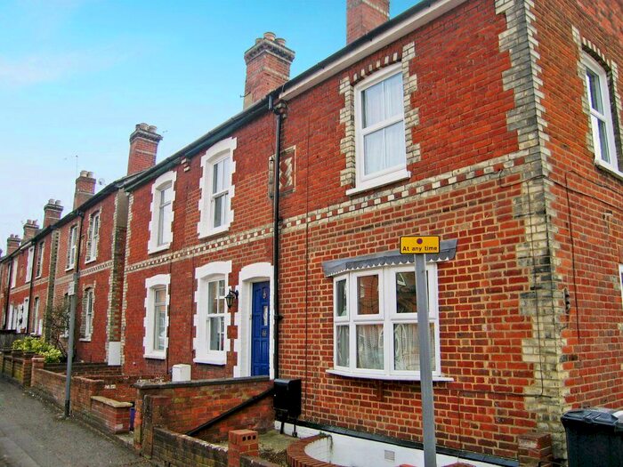 2 Bedroom Terraced House To Rent In George Road, Guildford, GU1