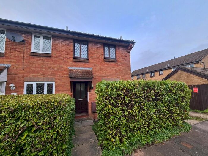 2 Bedroom End Of Terrace House To Rent In Merlin Close, Penarth, CF64