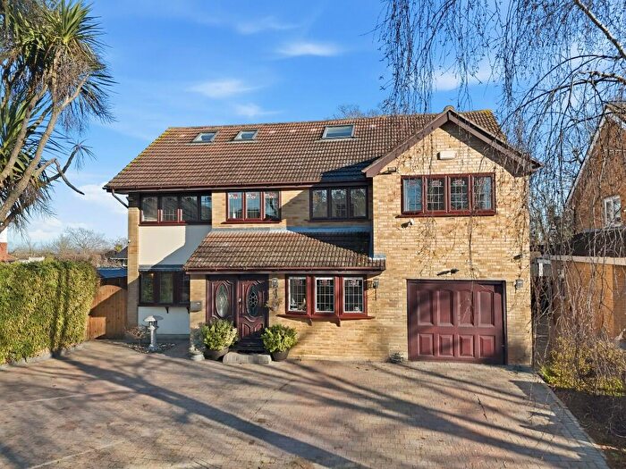 5 Bedroom Detached House For Sale In Sylvan Close, Chafford Hundred, Grays, RM16