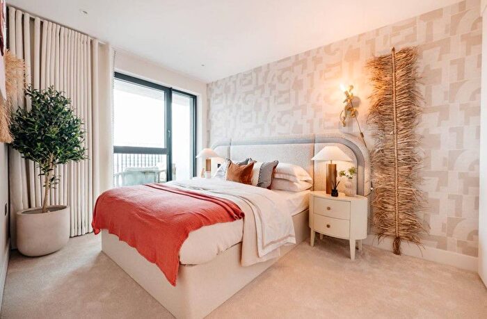 1 Bedroom Flat For Sale In White City Living, White City, W12