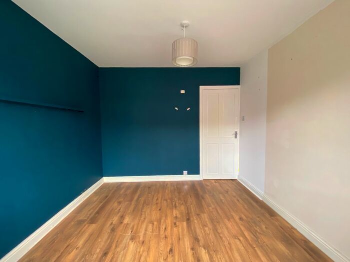 2 Bedroom Semi-Detached Bungalow For Sale In Brierley Road West, Manchester, M27