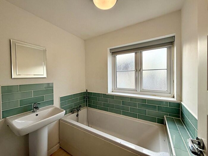 3 Bedroom End Of Terrace House For Sale In Summer Leaze, Bishop Sutton, BS39