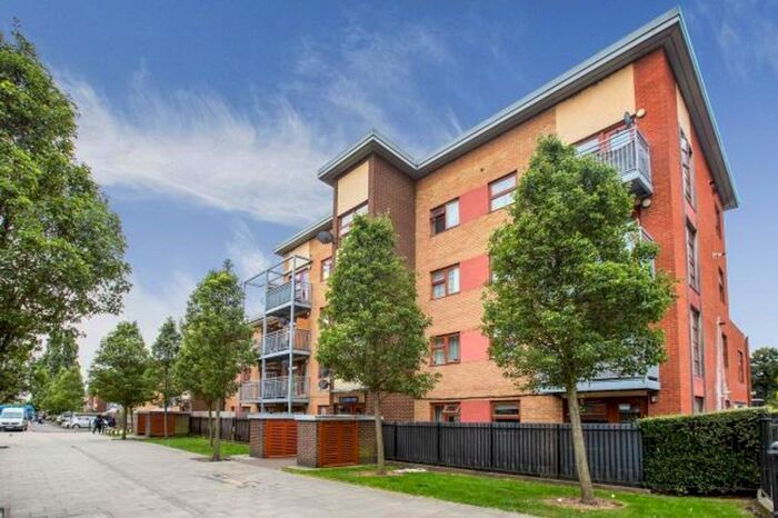 1 Bedroom Flat To Rent In Cooke Street, Barking, IG11