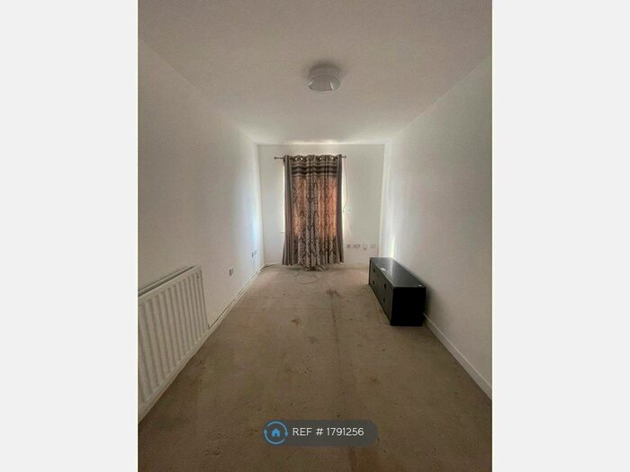 1 Bedroom Flat To Rent In Chilworth Place, Barking, IG11
