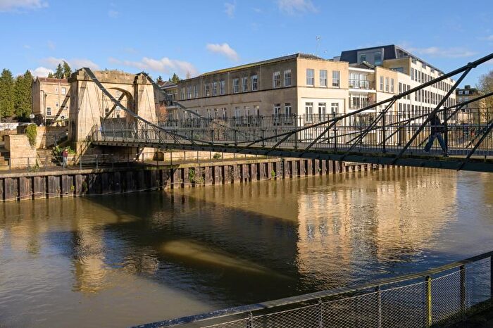 2 Bedroom Flat For Sale In Victoria Bridge Road, Bath, BA1