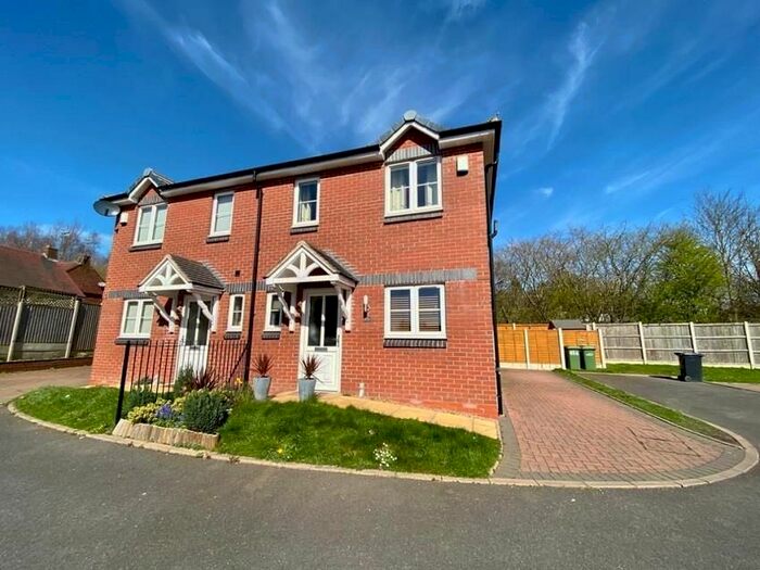 3 Bedroom Property To Rent In Swan Lane, Stourbridge, DY8