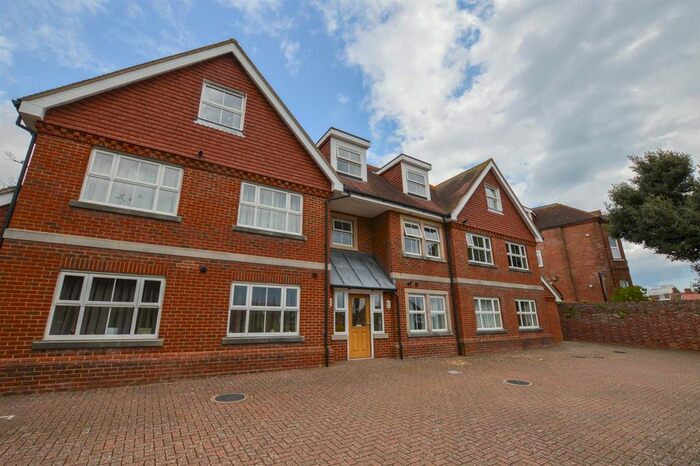 2 Bedroom Flat To Rent In Ratton Road, Eastbourne, BN21