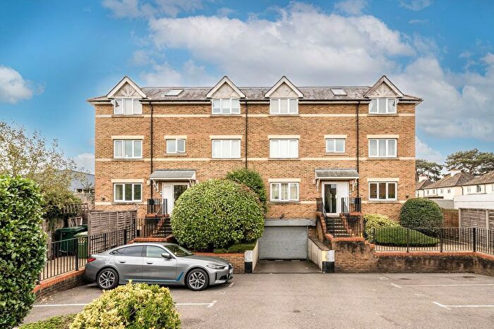 1 Bedroom Flat To Rent In Chertsey Road, Ashford, TW15