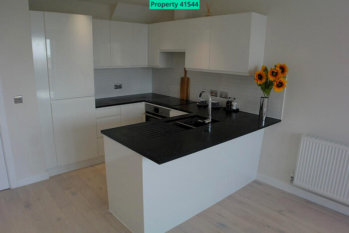 2 Bedroom Duplex To Rent In North Street, Horsham, RH13