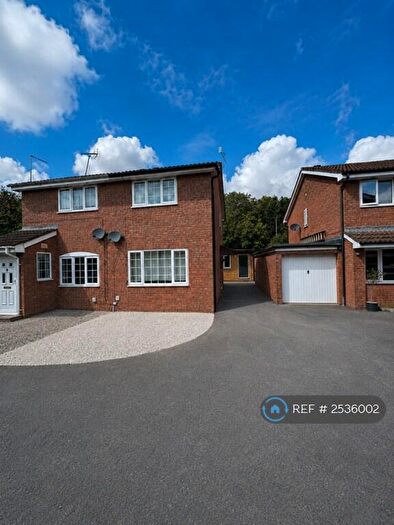 3 Bedroom Semi Detached House To Rent In Alder Close, Swindon, SN2
