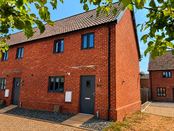 3 Bedroom End Of Terrace House For Sale In Lower Farm Drive, Ixworth, Bury St. Edmunds, IP31