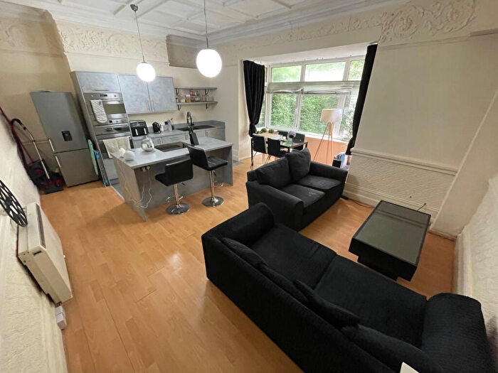 1 Bedroom Apartment To Rent In St. Marys Road, Leeds, West Yorkshire, LS7