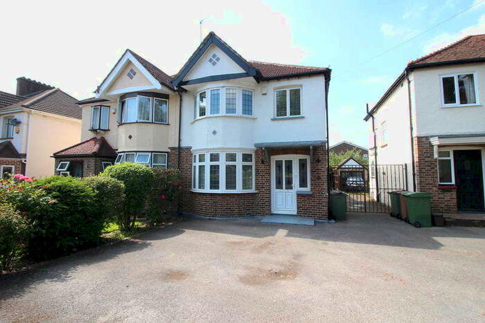 3 Bedroom Semi-Detached House To Rent In Colborne Way, KT4