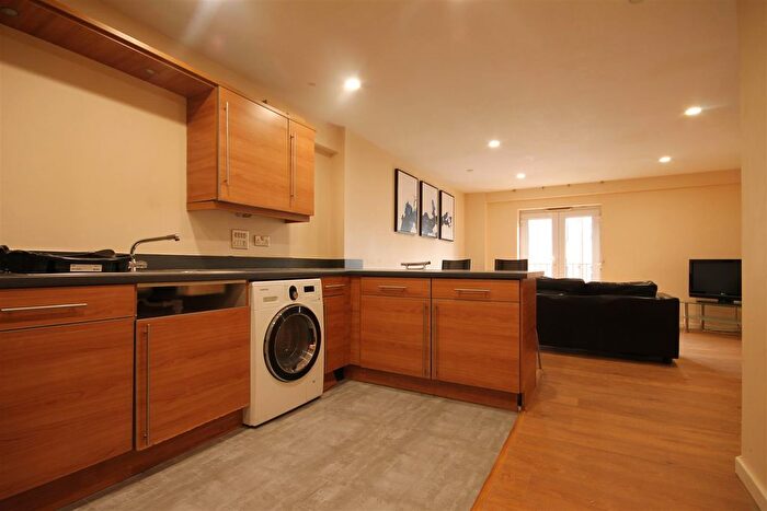 4 Bedroom Flat To Rent In Rialto, City Centre, NE1