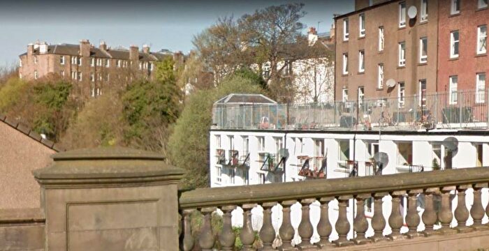 2 Bedroom Flat To Rent In Newhaven Road, Newhaven, Edinburgh, EH6