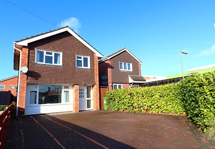 3 Bedroom Detached House For Sale In Sandy Lane, Fair Oak, SO50