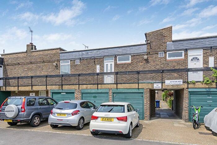 1 Bedroom Flat To Rent In Jetstar Way, Northolt, UB5