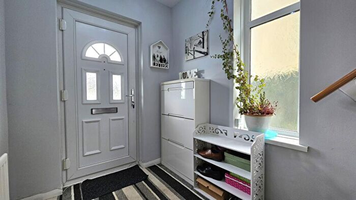 3 Bedroom Semi-Detached House For Sale In Wycliffe Road, Plymouth, PL3
