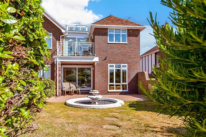 2 Bedroom Maisonette For Sale In Sea Road, Westgate-On-Sea, Kent, CT8