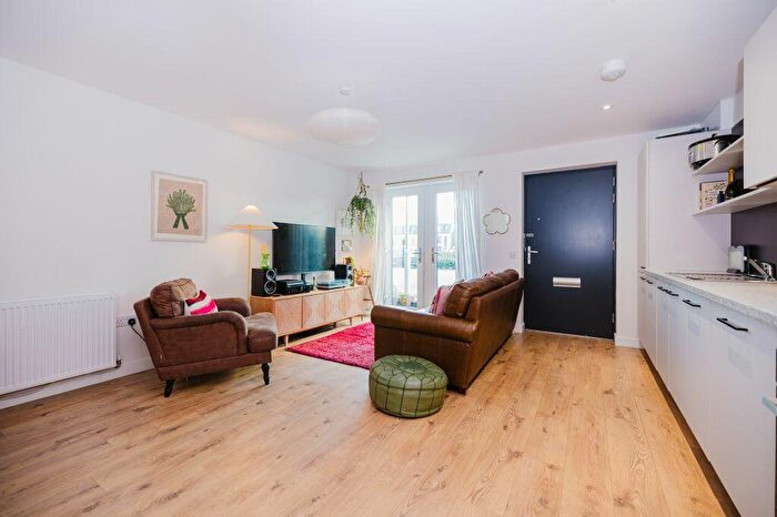 1 Bedroom Flat For Sale In Pillans Walk, Ropemaker Street, Edinburgh, EH6