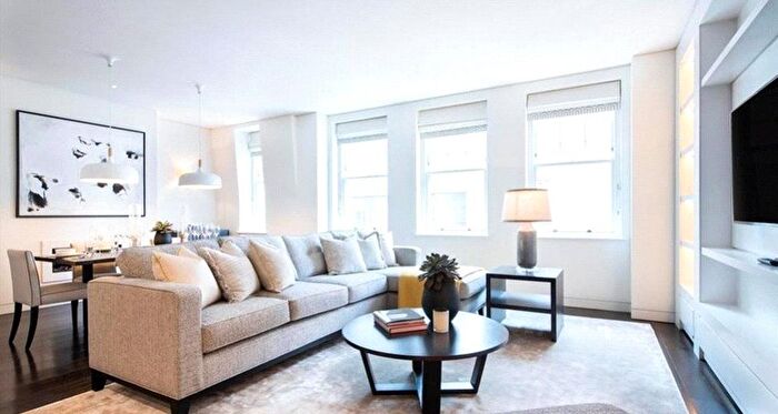 2 Bedroom Flat To Rent In Duke Street, Mayfair, London, W1K