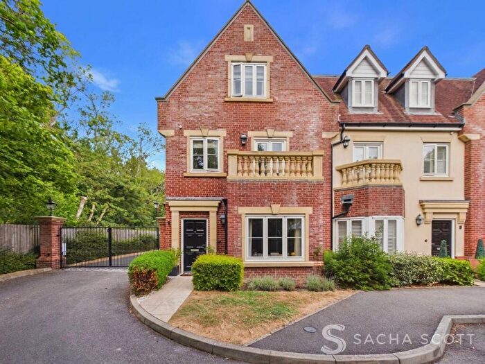 4 Bedroom End Of Terrace House For Sale In Bonsor Drive, Kingswood, KT20
