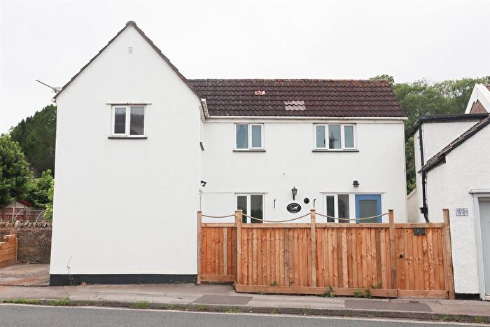 2 Bedroom Property To Rent In Old Church Road, Clevedon, BS21