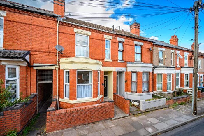 3 Bedroom End Of Terrace House For Sale In Kensington Road, Earlsdon - No Onwards Chain, CV5