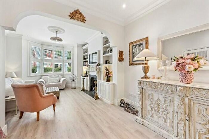 4 Bedroom Terraced House To Rent In Queensmill Road, London, SW6