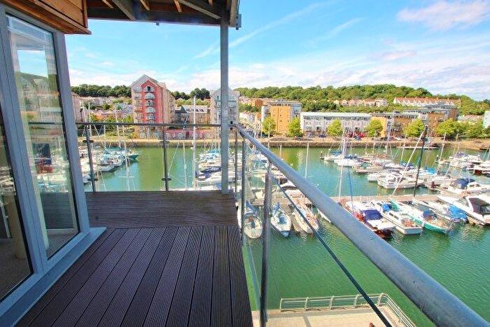 2 Bedroom Flat To Rent In Mizzen Court, Bristol, BS20